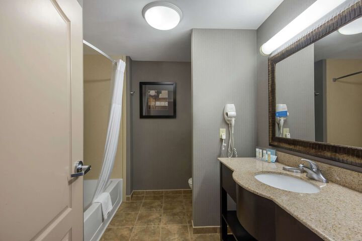 Room 35 of 48