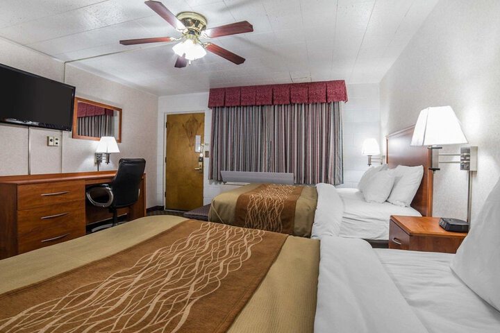 Room 9 of 25
