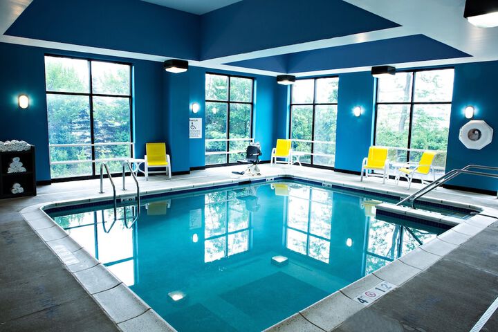Holiday Inn Express Hotel & Suites Harrisburg West by IHG