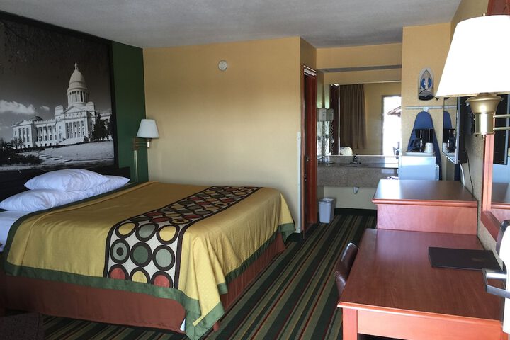 Room 12 of 24