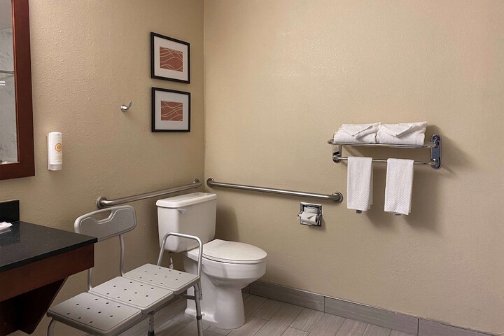 Room 15 of 30