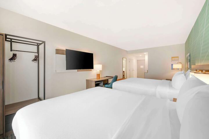 Room 18 of 21