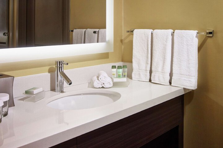 Homewood Suites by Hilton Hamilton Ontario, Canada