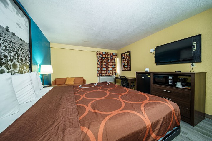 Room 43 of 94