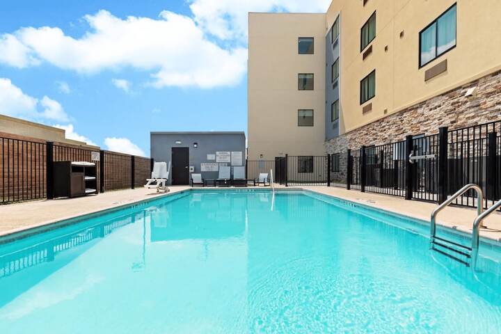 Pool 7 of 43