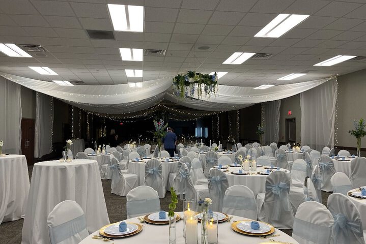 Cardinal Inn & Event Center