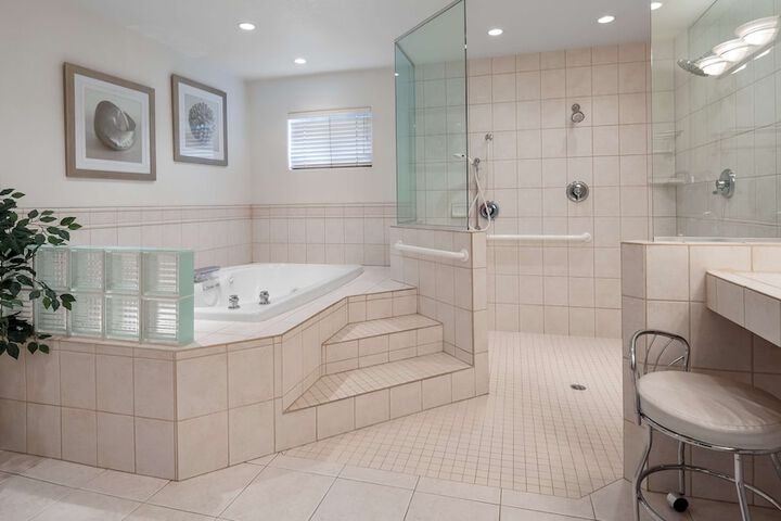 Best Western Plus Humboldt Bay Inn