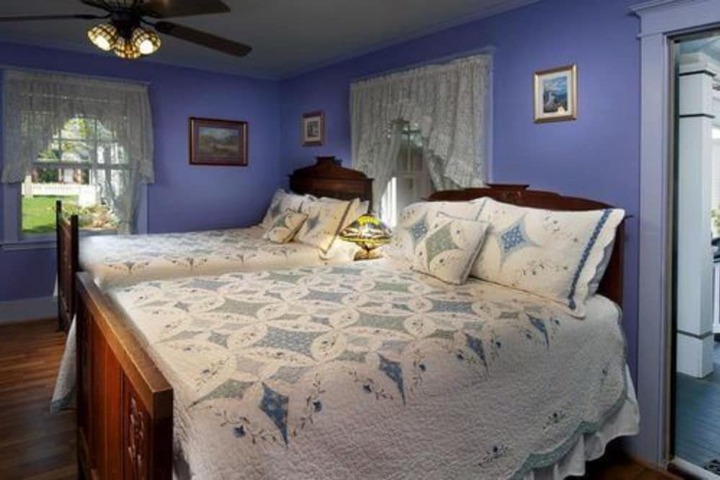 The Carriage House B & B