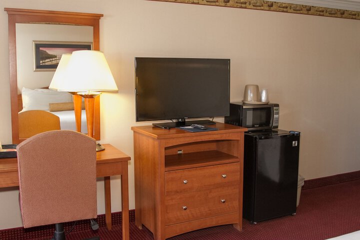 Room 17 of 38