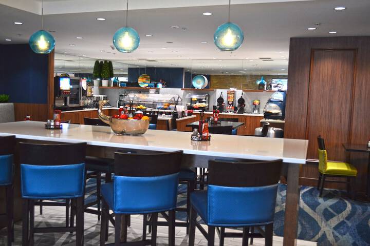 Holiday Inn & Suites Syracuse Airport - Liverpool by IHG