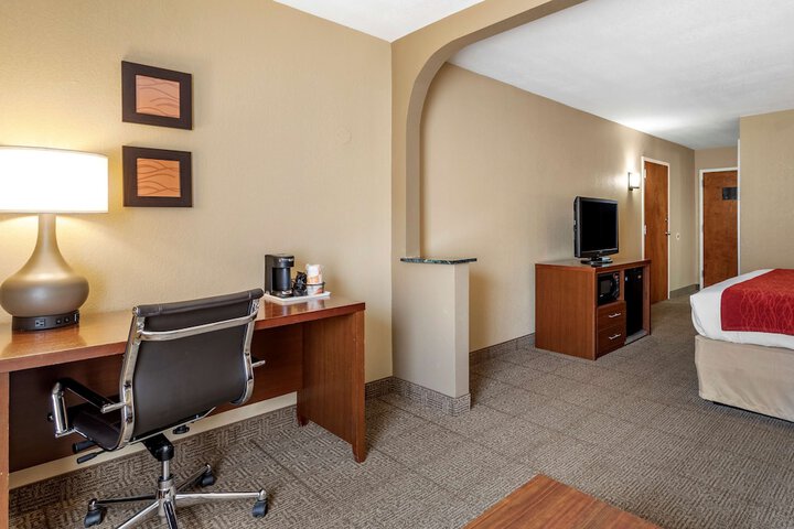 Room 21 of 28