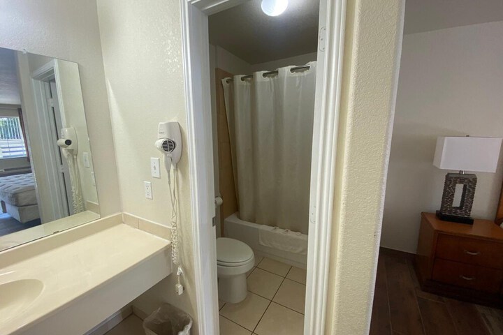 Room 35 of 49