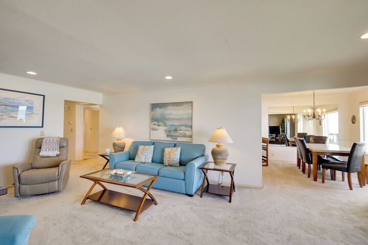 Lincoln City Vacation Rental w / Pool & Ocean Views