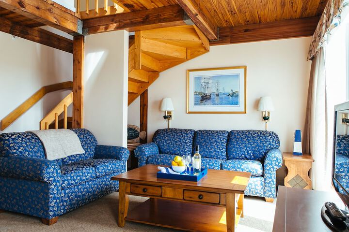 Newport Bay Club and Hotel