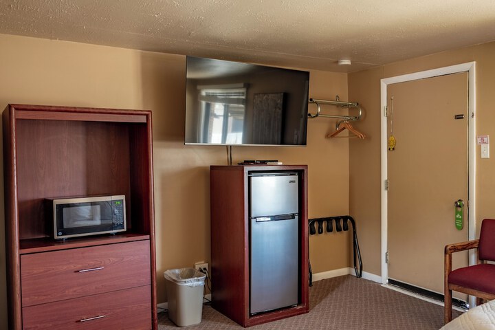 Room 19 of 34