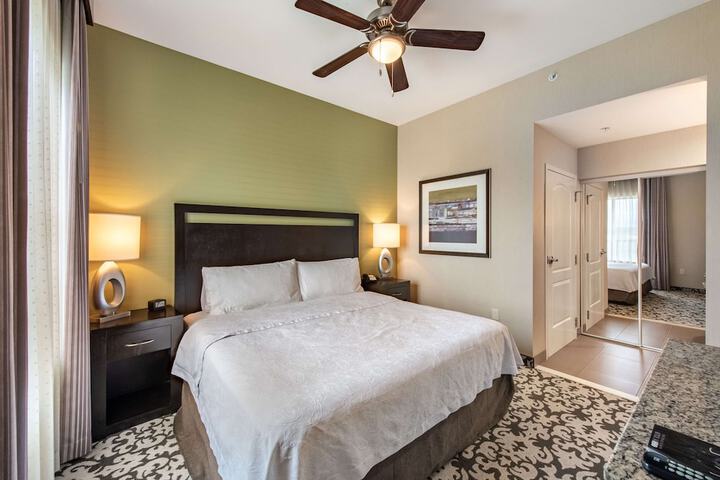 Homewood Suites by Hilton Oxnard / Camarillo