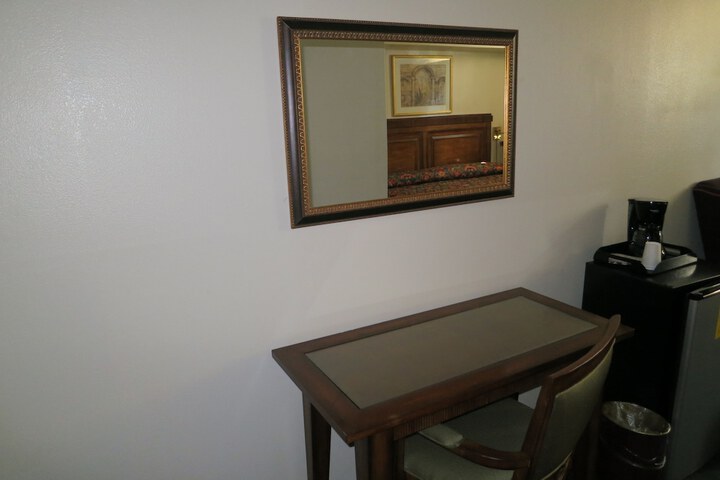 Room 29 of 42