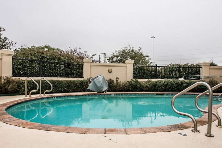 Pool 5 of 39