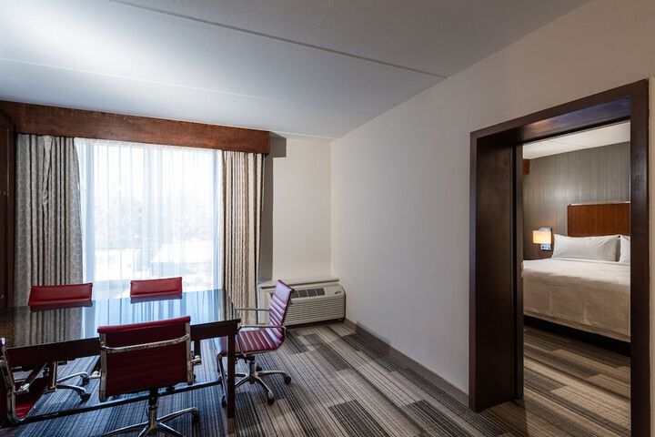Room 8 of 29