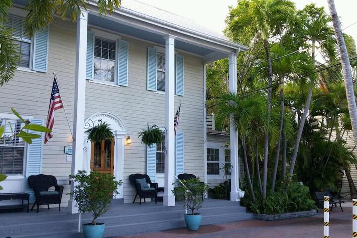 Hotel 4 of 88