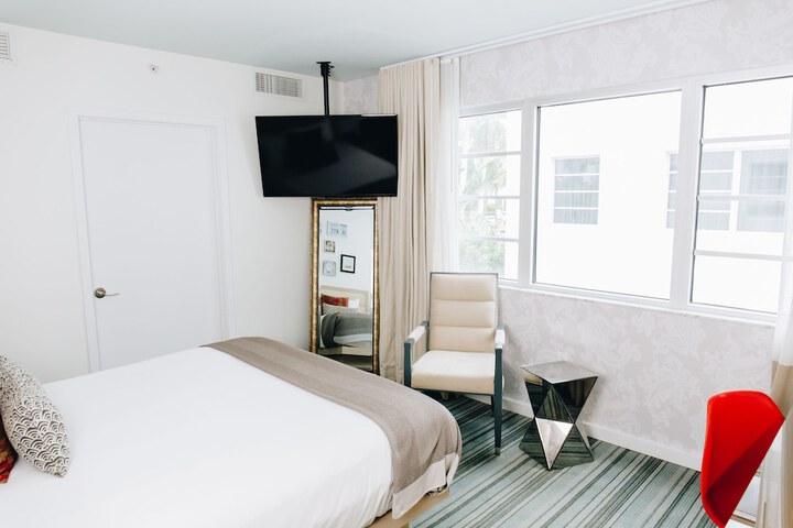 Room 21 of 92