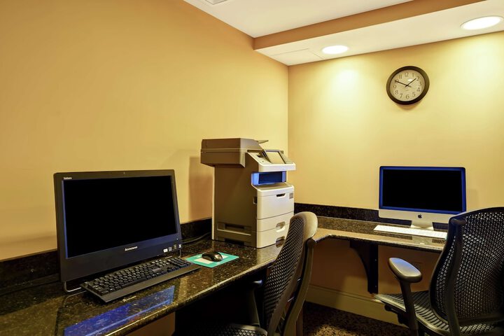 Business Center 50 of 52