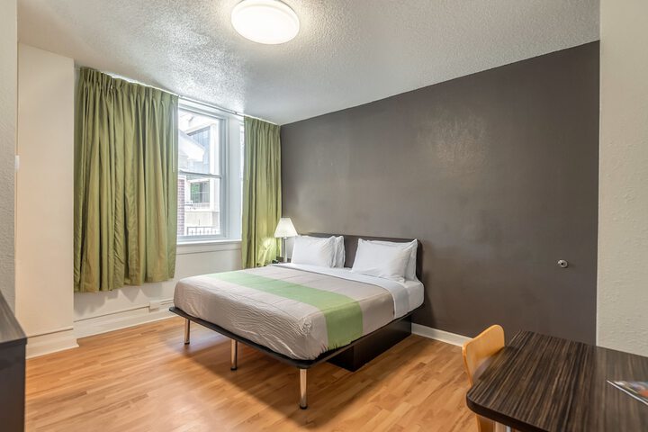 Room 26 of 64
