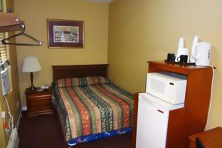 Room 15 of 18