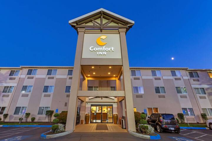 Hotel 8 of 51