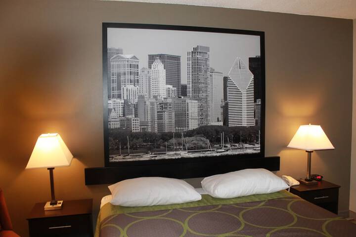 Room 9 of 12
