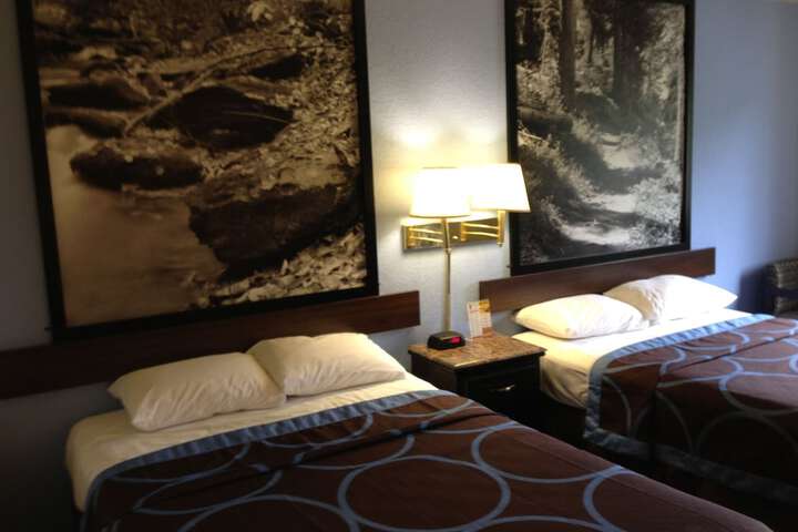 Room 8 of 26