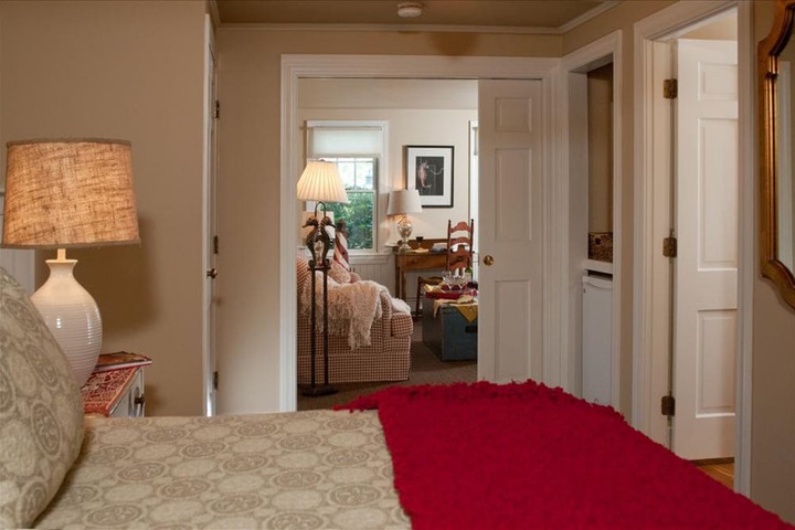 Room 74 of 142