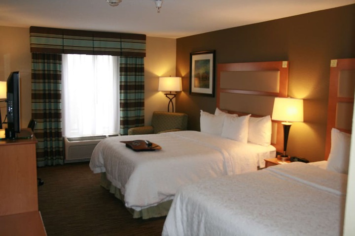 Room 12 of 38