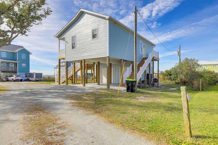 Waterview Home w / Sunset & Lighthouse Views