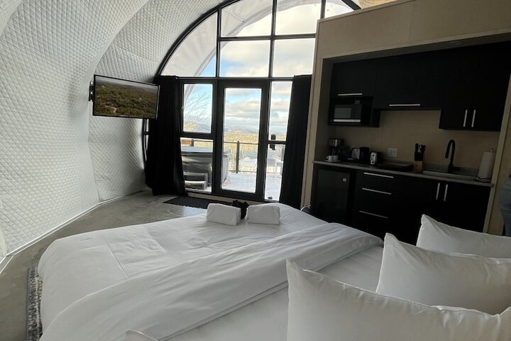 Room 172 of 325