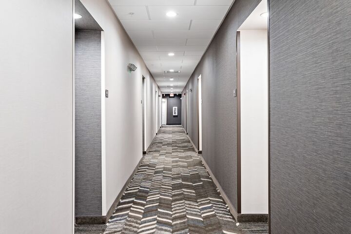 Ballroom/Hall 54 of 66