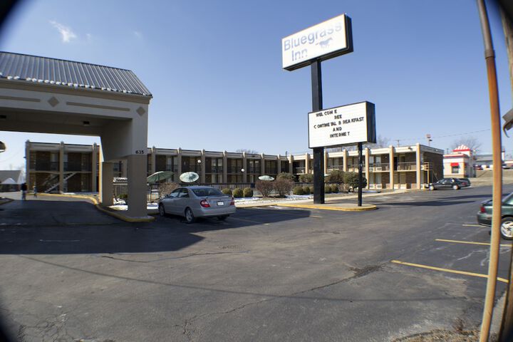Bluegrass Inn