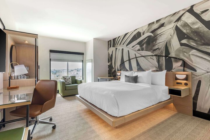 Room 58 of 104
