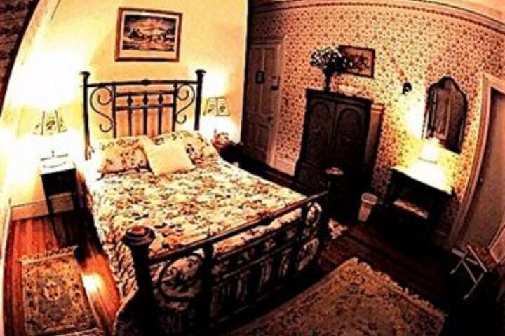 Room 24 of 60