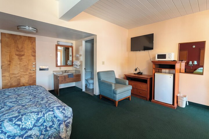Travelers Inn by OYO Longview Kelso
