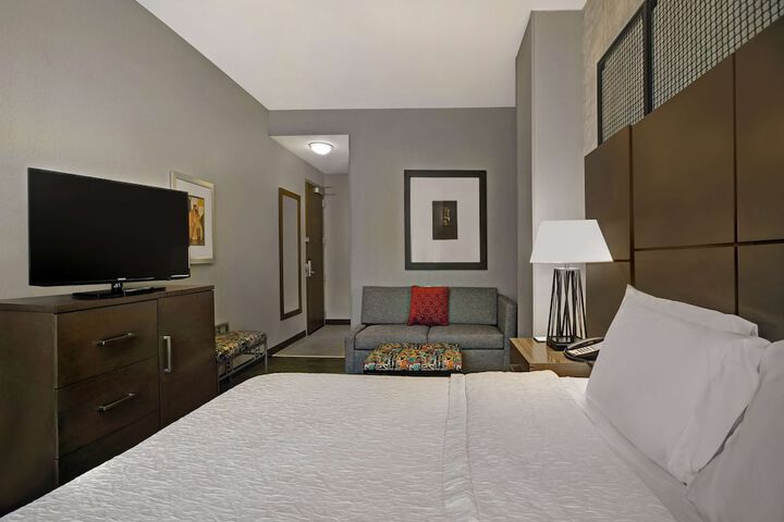 Room 17 of 60