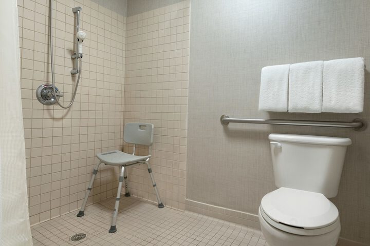 Room 20 of 28