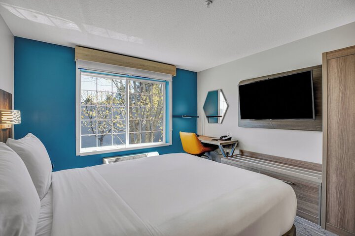 Room 38 of 120