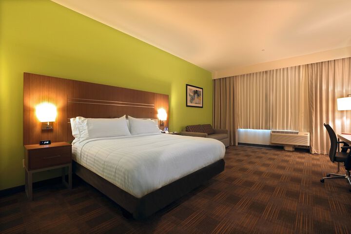 Room 26 of 73