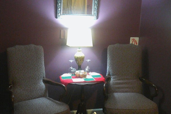 Room 38 of 154