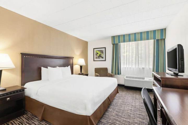Room 10 of 36