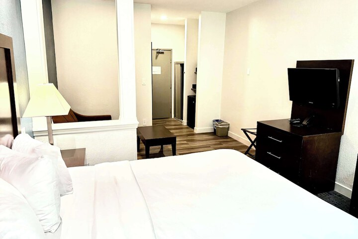 Baymont by Wyndham Richmond I-70