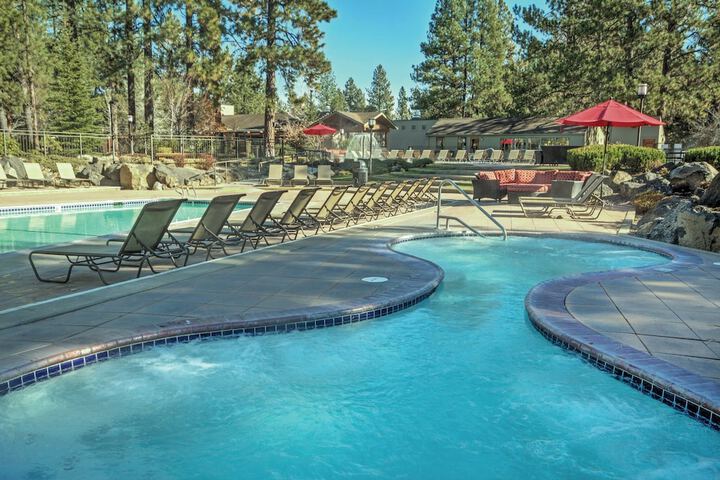 Pool 24 of 110