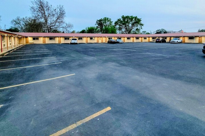 Hotel 6 of 49