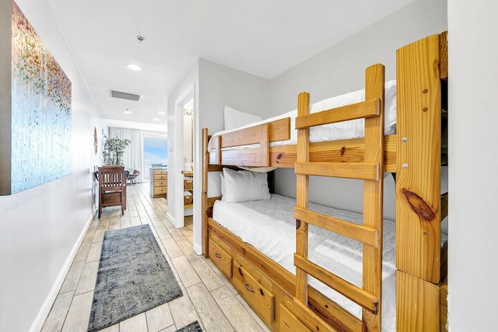 Room 43 of 62